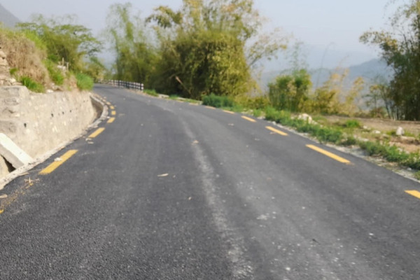 आठ वर्षमा २०४ किमी सडक कालोपत्र